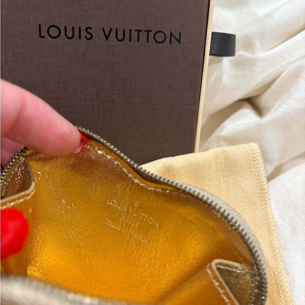 Vintage Louis Vuitton Monogram Miroir Heart Coin Purse (Porte Monnaie Coeur) - Picture 5 of 10